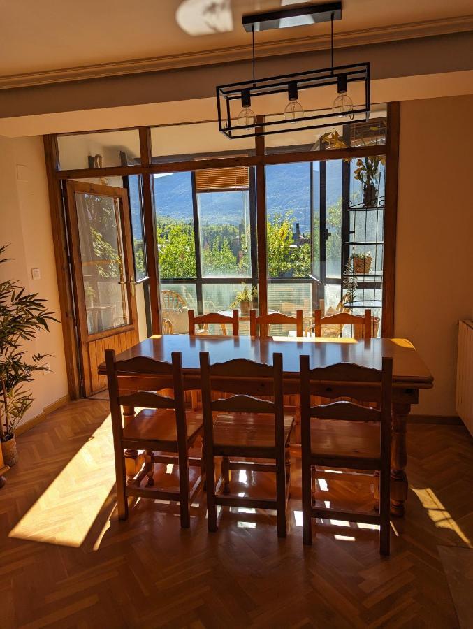 Piso Grande La Vina Appartement Biescas  Buitenkant foto