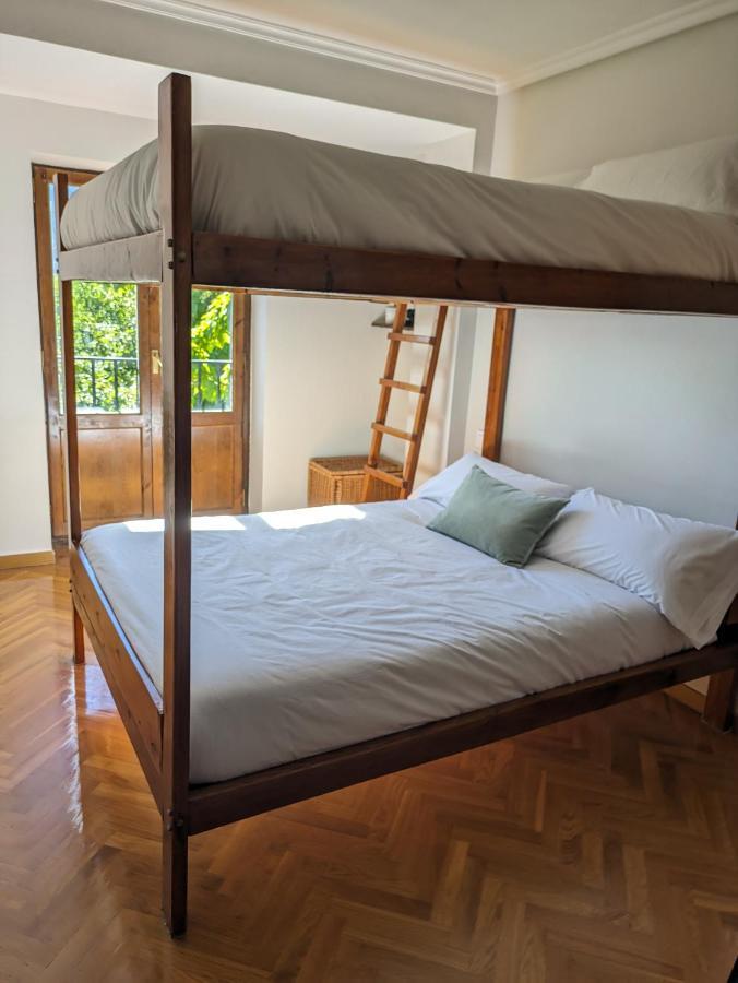 Piso Grande La Vina Appartement Biescas  Buitenkant foto