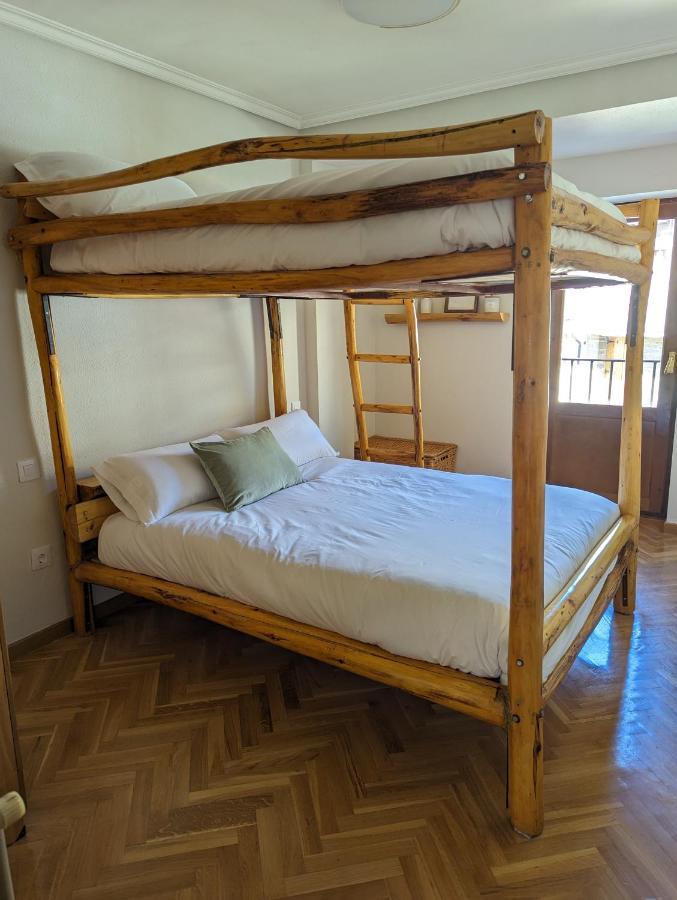 Piso Grande La Vina Appartement Biescas  Buitenkant foto